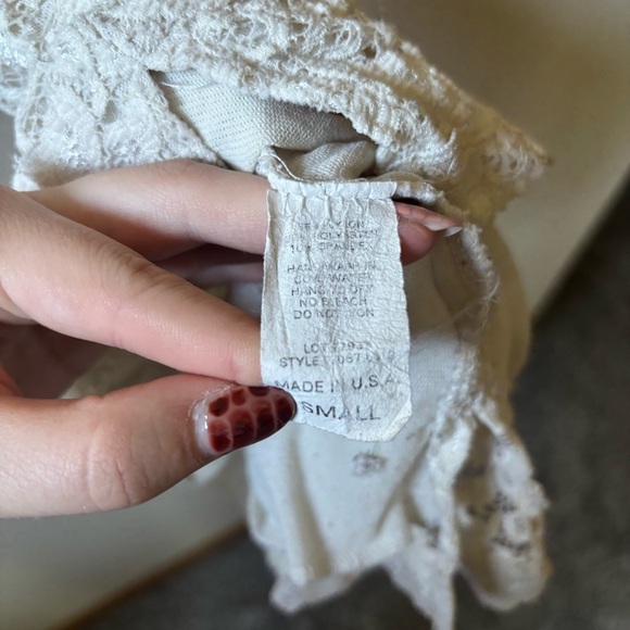 Twenty One Lace Tank Top - Picture 4 of 9